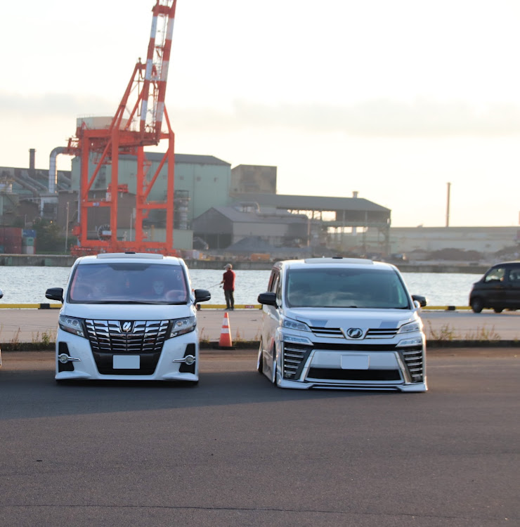 アルファードのendless_family・東北輩会・使用変更完了・エアサス・仲間とのコラボに関するカスタム事例の投稿画像4枚目