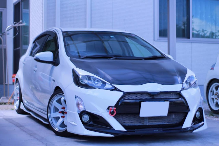 アクアのDIY・ホイール交換・車高調整に関するカスタム事例の投稿画像1枚目