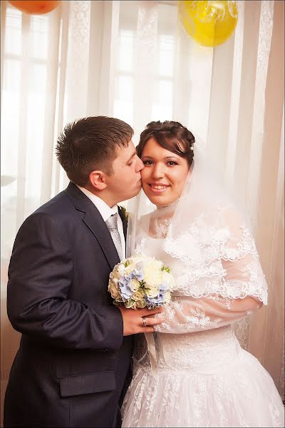 Fotógrafo de casamento Aleksandra Klincova (klinsova). Foto de 2 de outubro 2013