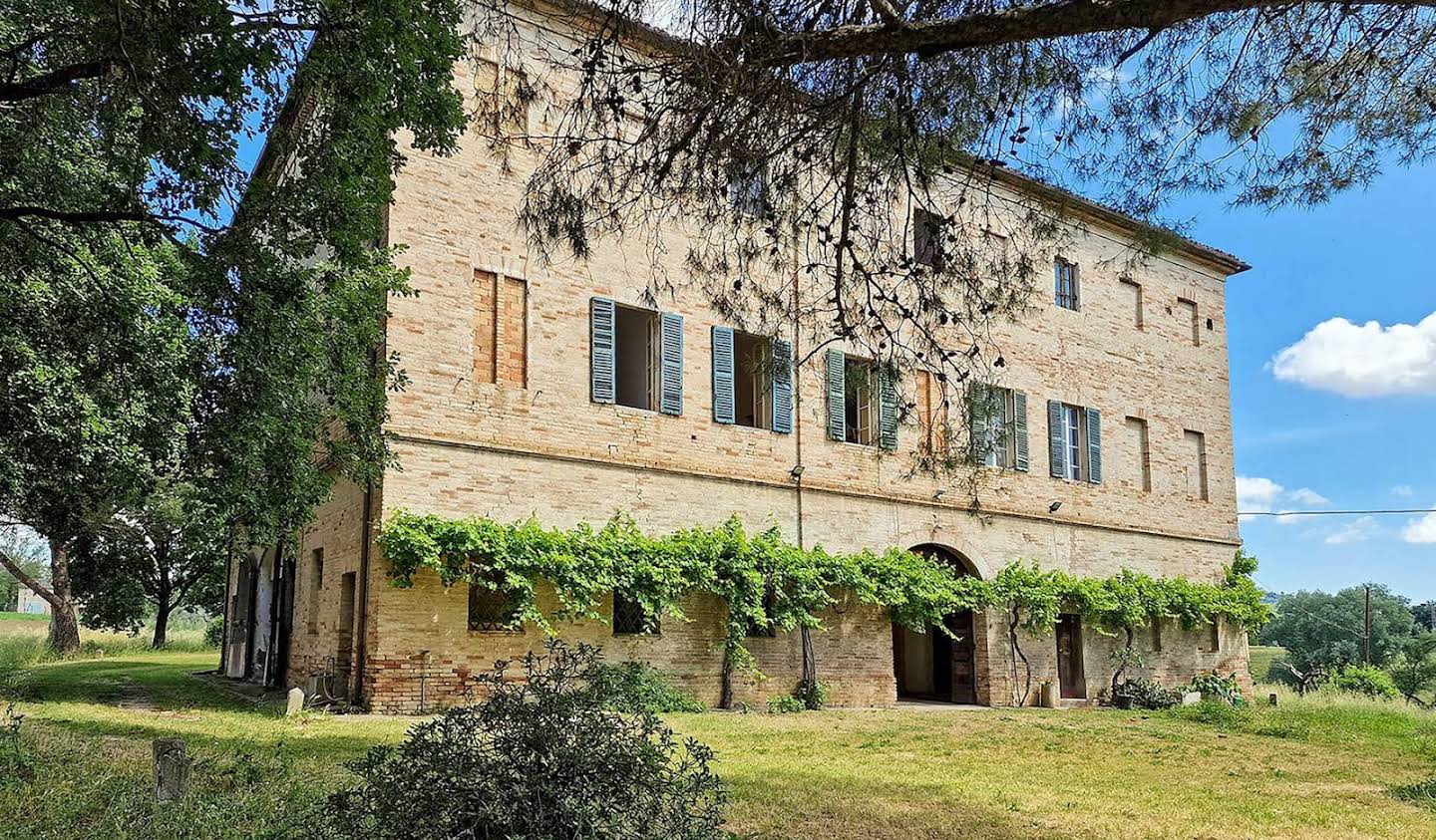 Villa with garden Recanati