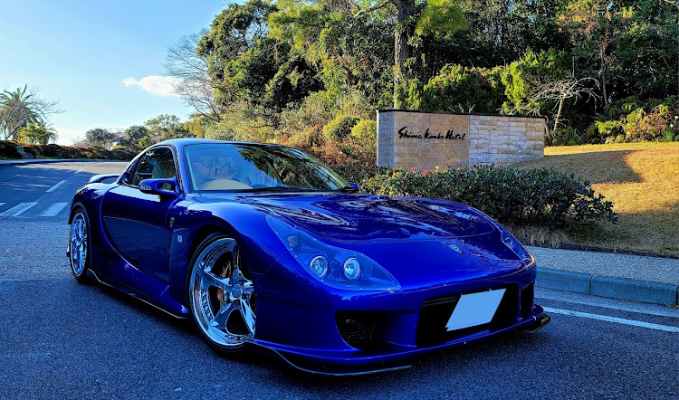 RX-7のRX-7で旅行・三重県・ネパール人のベルボーイにセブンをめちゃくちゃ褒められた✨・エベレストは見た事ないらしい🙄・2×2に関するカスタム事例の投稿画像1枚目