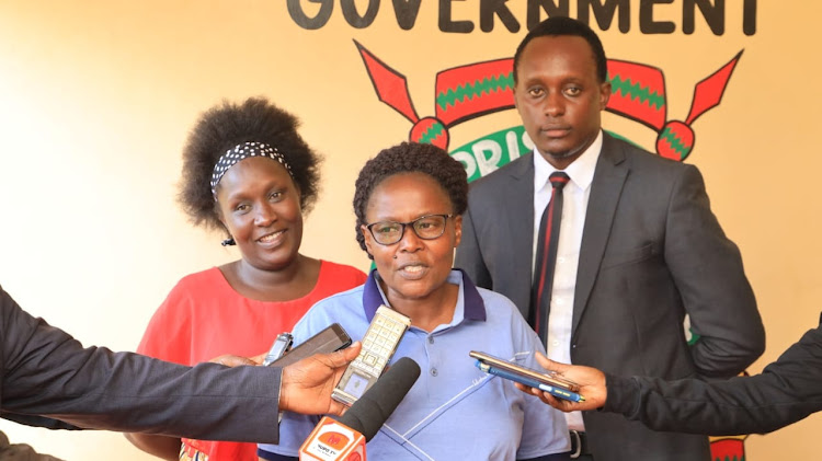 Jane Oyoo, the officer in charge of Machakos Women Prison with Machakos deputy governor’s communications director Hillary Musyoki during a joint presser at the facility on Wednesday, May 3, 2023.