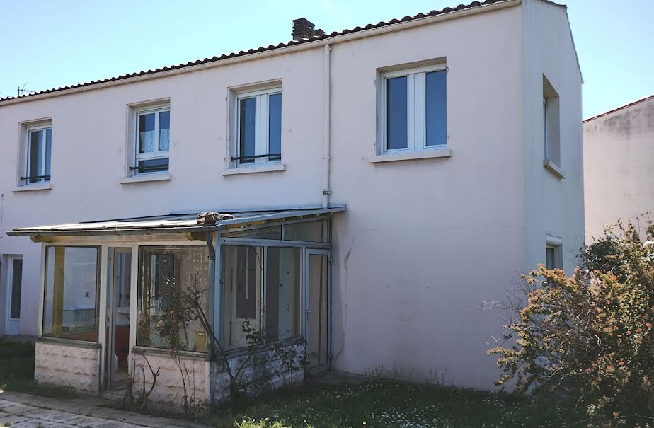 Vente maison 11 pièces 153.15 m² à La Rochelle (17000), 372 750 €