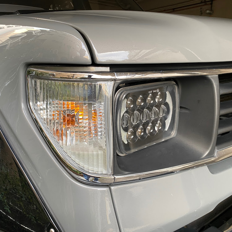 ランドクルーザープラドのDIY・LEDウインカー・サイドマーカー交換・クリアスモーク・プラド90に関するカスタム事例の投稿画像3枚目