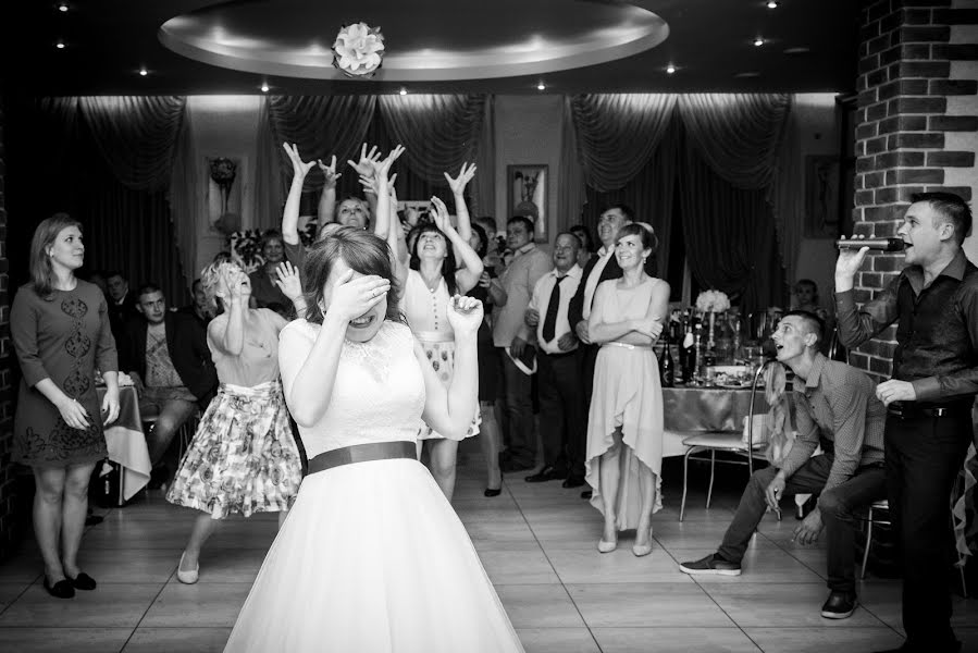 Fotógrafo de casamento Anna Fedorova (annarozzo). Foto de 5 de setembro 2016