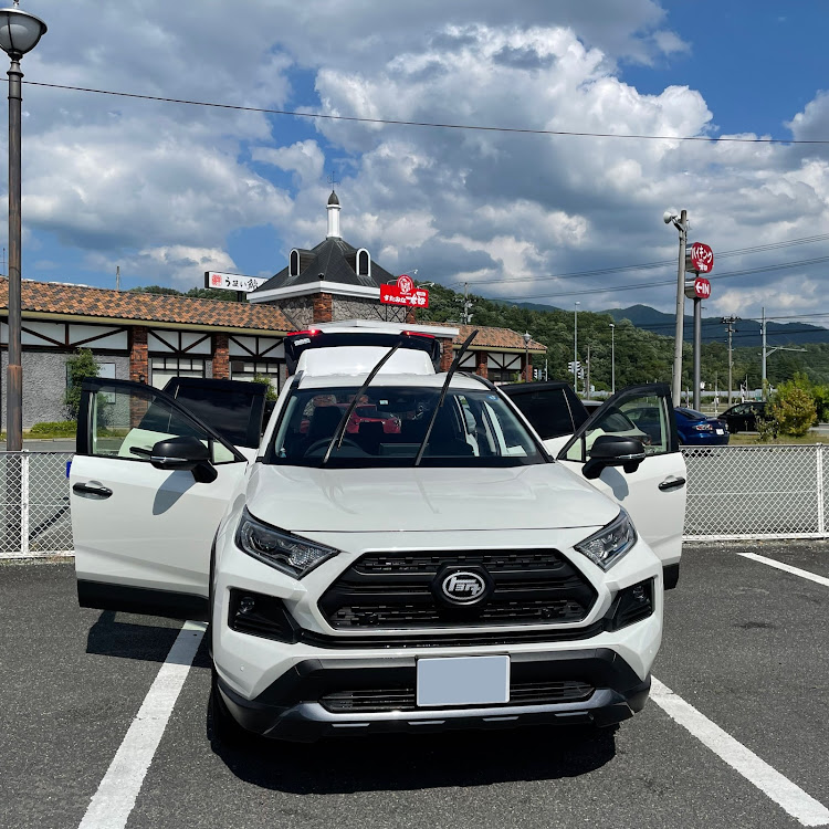 RAV4の洗車・梅雨の晴れ間に関するカスタム事例の投稿画像2枚目