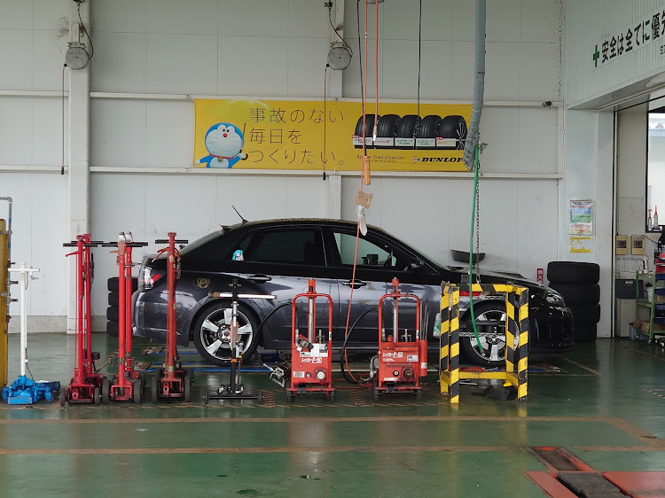 インプレッサ WRX STIのタイヤ交換・ディレッツァZ3に関するカスタム事例の投稿画像1枚目