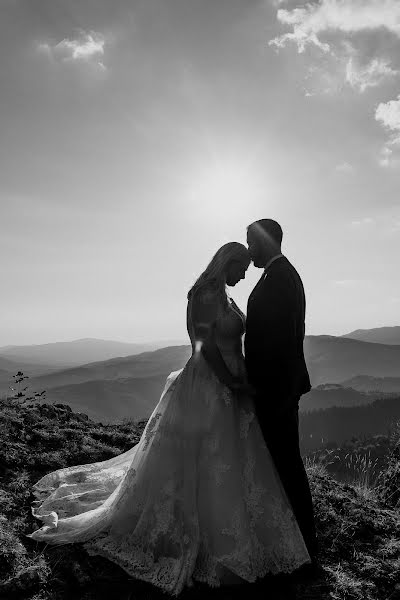 婚礼摄影师Mihály Csongor（mihalycsongor）。2021 9月28日的照片