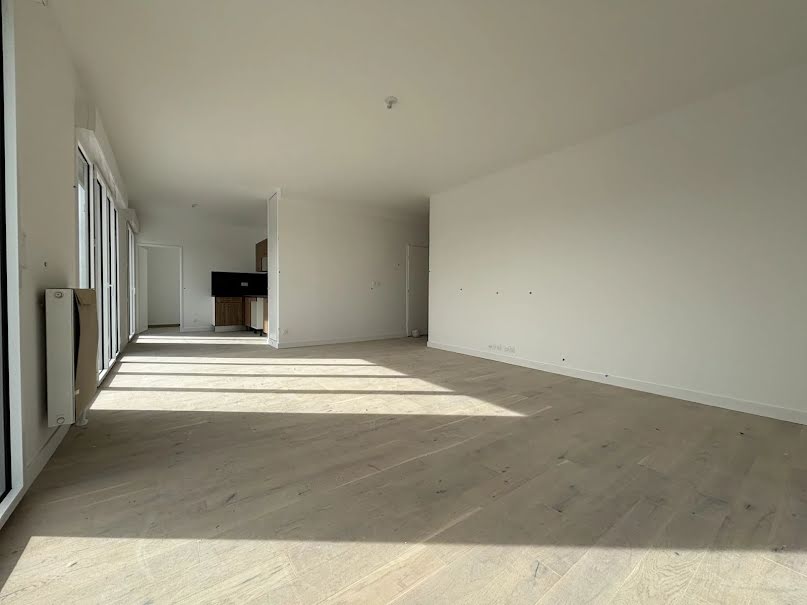 Location  appartement 4 pièces 101.96 m² à Saint-Cyr-sur-Loire (37540), 1 769 €