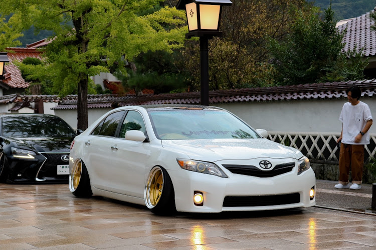カムリのずぶ濡れの愛車・USDM・アウトリップ・DIY・vipmafiaに関するカスタム事例の投稿画像1枚目
