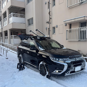 アウトランダーPHEV GG3W