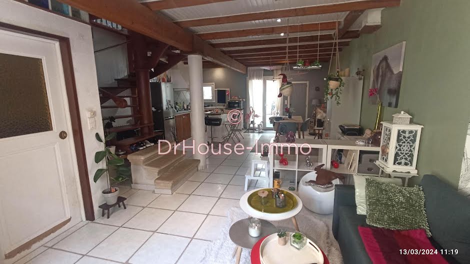 Vente maison 4 pièces 97.5 m² à Aigues-Mortes (30220), 390 000 €