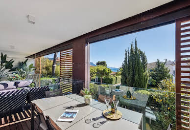 Contemporary apartment with terrace and pool 2