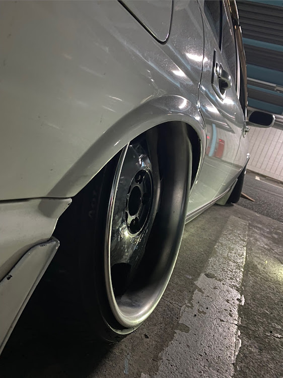 シーマの32シーマ・車高短・車高調整・オワタに関するカスタム事例の投稿画像2枚目