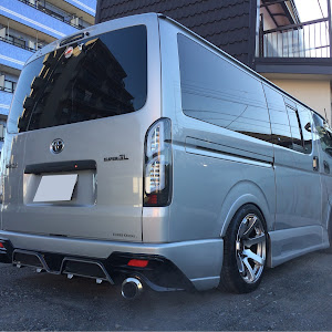 ハイエースバン TRH200V