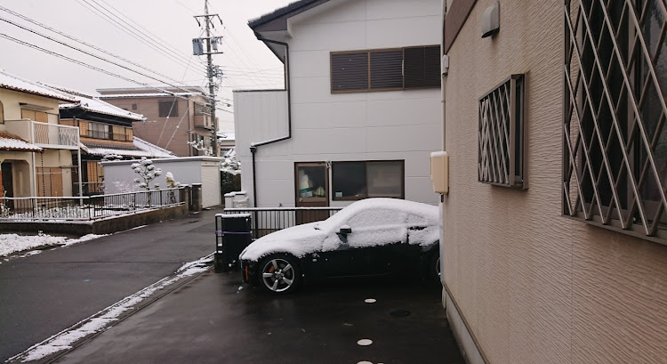 フェアレディZの今年最後に雪降ったー☃️・風情は感じた     が、・お出掛けが、怖いよ😨・夜更かし用の食料どないしょ🤔・皆様、安全運転で、お気をつけてー👋に関するカスタム事例の投稿画像5枚目