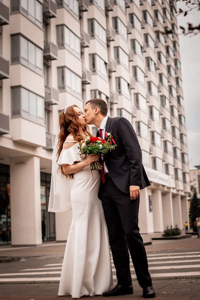 Fotografo di matrimoni Yuliya Nikitina (juliyaniki). Foto del 27 novembre 2020