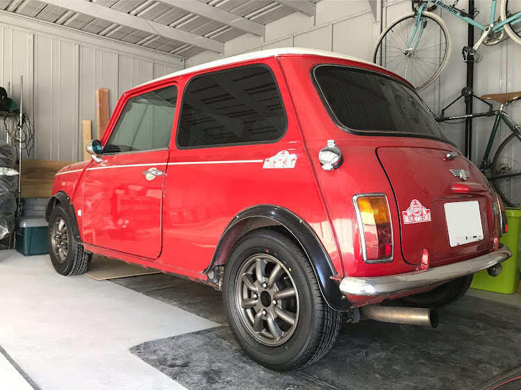 ミニクーパー1.3iのタイヤ交換・ローバーミニ・RSワタナベ・ホイール・ミニクーパーに関するカスタム事例の投稿画像2枚目