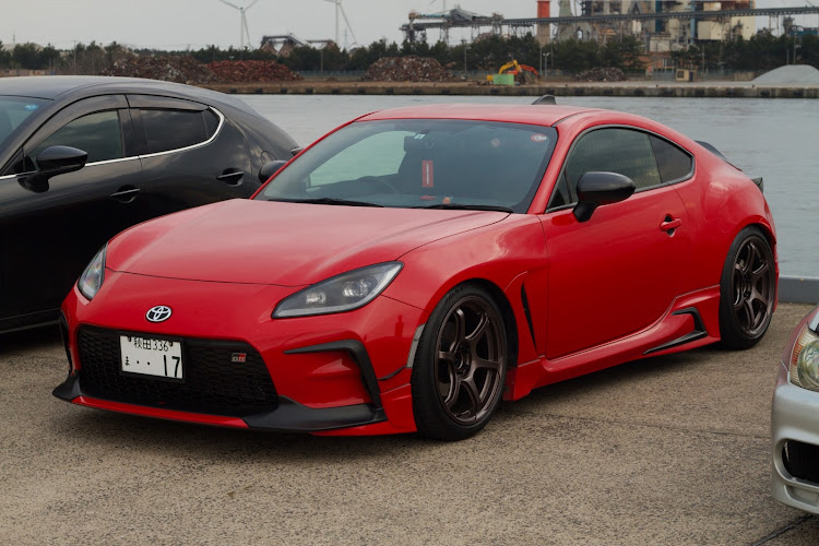 GR86のセリオンタワー・ADVAN Racing RG4・ADVAN Racing・ADVAN Racing TC4に関するカスタム事例の投稿画像1枚目