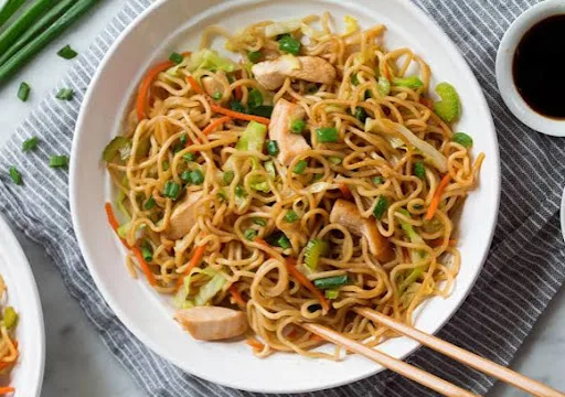 Chicken Hong Kong Noodles