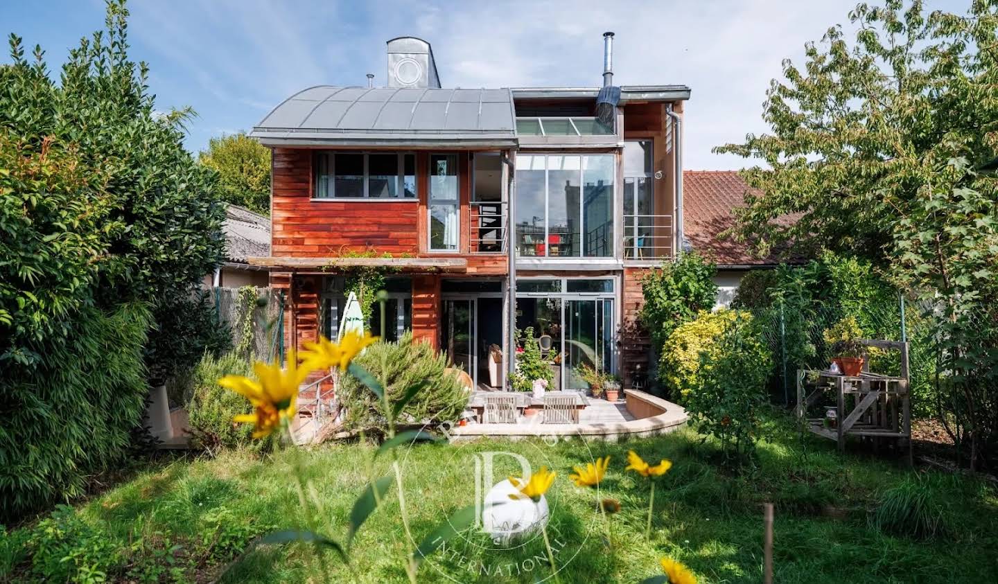 House with garden and terrace Clamart