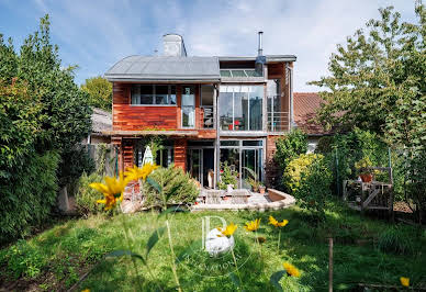 Maison avec jardin et terrasse 8