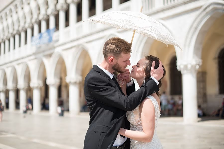 Fotógrafo de bodas Larisa Paschenko (laraphotographer). Foto del 18 de junio 2018