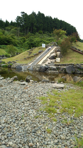 水の国の滑り台