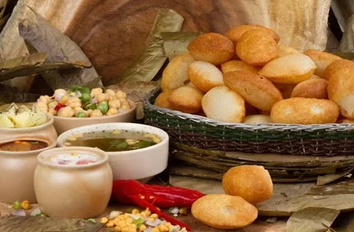 Chef Spl Paani Puri (10 Pcs) From Mum's Kitchen."