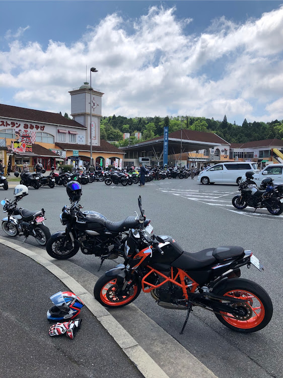 ルーテシアの早朝洗車・純水洗車・バイクネタ失礼します！・針テラスに関するカスタム事例の投稿画像2枚目