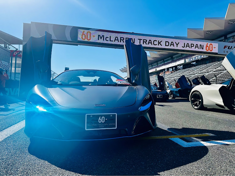 アルトゥーラのスーパーカー・大黒埠頭PA・11月もよろしくお願いします・ドライブに関するカスタム事例の投稿画像2枚目