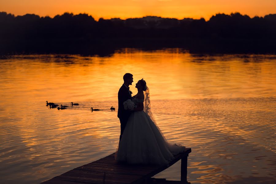 Wedding photographer Tatyana Kalishok (midnight). Photo of 21 June 2019