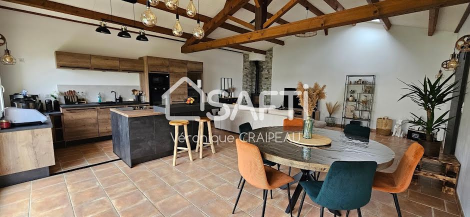 Vente maison 4 pièces 104 m² à La Roche-sur-Yon (85000), 235 000 €