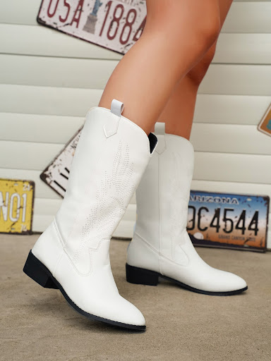 Title 23, Womens Retro Pointed Toe Thick Heel Mid-Calf K...