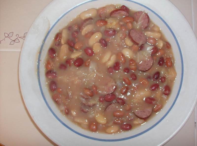 Super Easy Kielbasa Bean Soup
