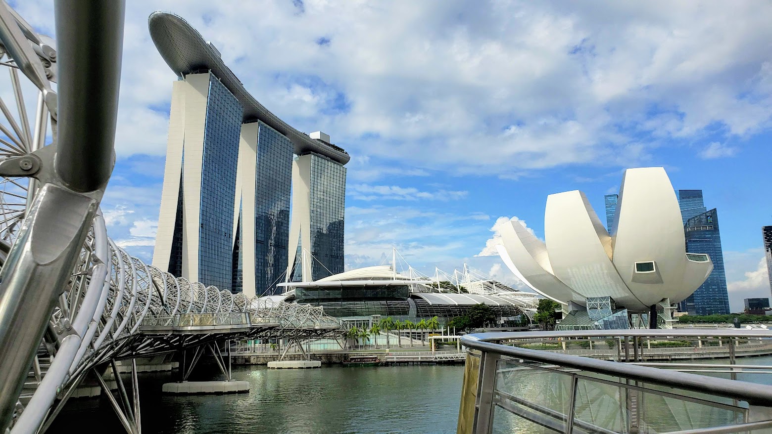 Guide to Visiting Marina Bay Sands, Singapore: Marina Bay Sands and ArtScience Museum with view of Helix Bridge