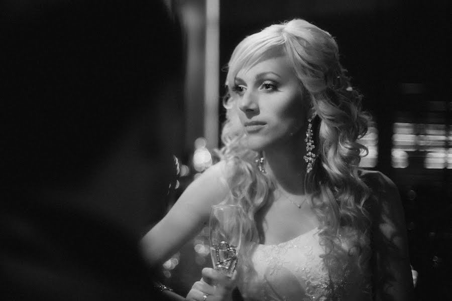 婚禮攝影師Aleksandr Popov（nochgorod）。2013 12月29日的照片