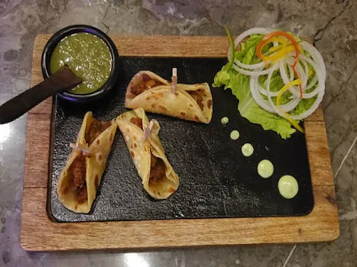 Chicken Khurchan Tacos