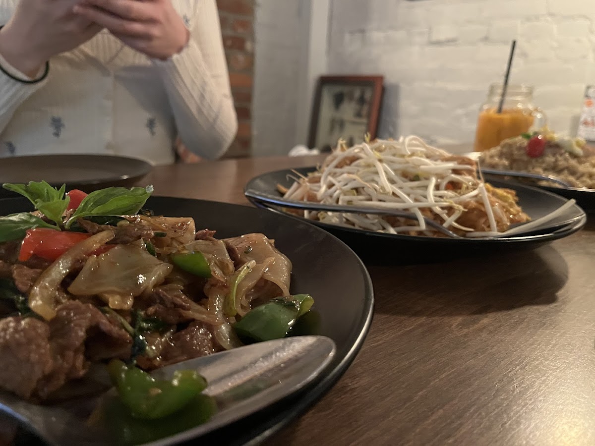 Beef Drunken Volcano (front) and Chicken Pad Thai (back)