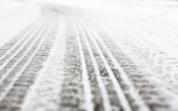 Motorists have been warned to exercise caution because of snow and wet conditions on the N3 between Van Reenen and Harrismith.