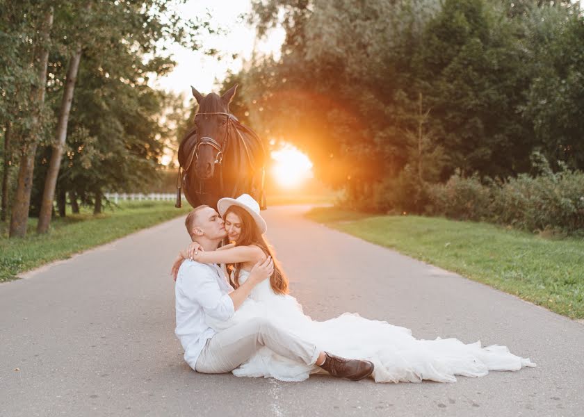 Fotografo di matrimoni Kseniya Pareyko (pareykoksenia). Foto del 7 marzo 2022