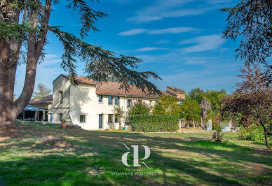 Maison avec piscine et terrasse 20