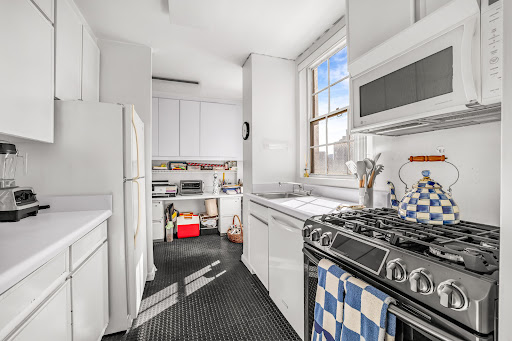 Appartement avec terrasse et piscine 3