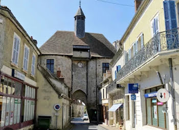 maison à Ainay-le-Château (03)