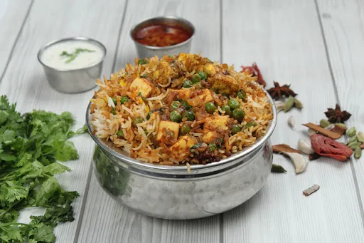 Special Paneer Peas Biryani (Best Seller)