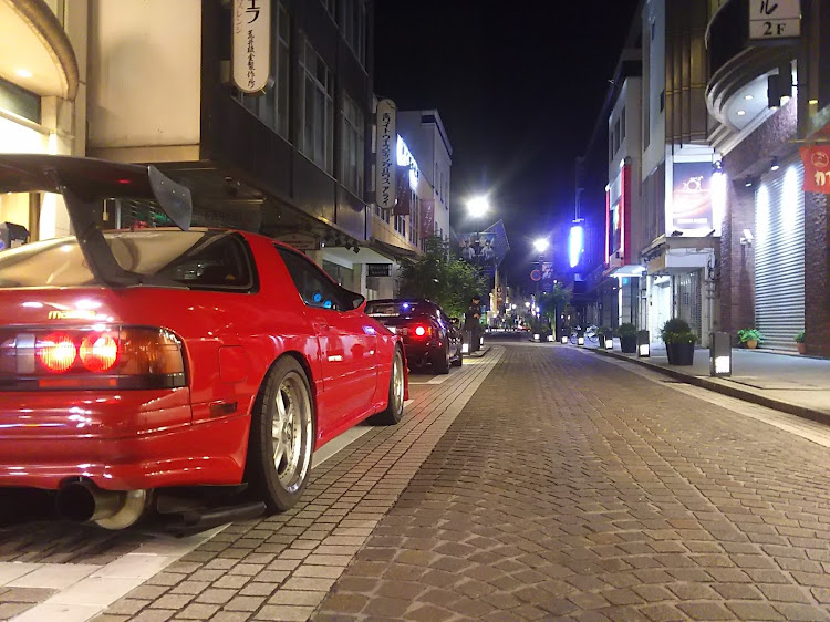 RX-7の赤FC・フォロワーさんありがとうございます。・FDエンジンOH中・横浜コラボ・ローター戻ってきた～に関するカスタム事例の投稿画像7枚目