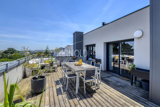 Apartment with terrace 1