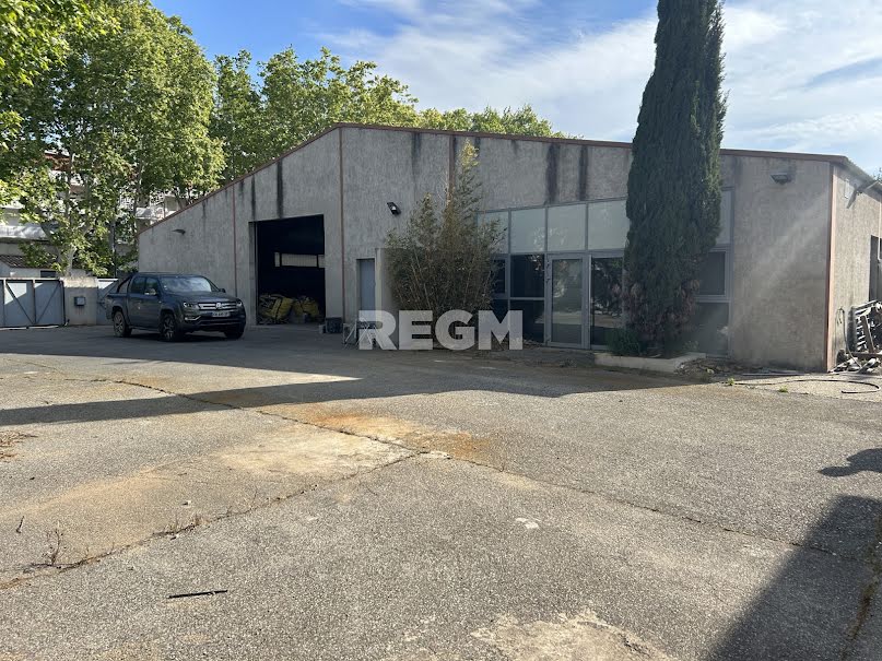 Vente locaux professionnels  731 m² à Avignon (84000), 630 000 €