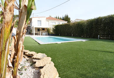 Maison avec piscine et terrasse 6