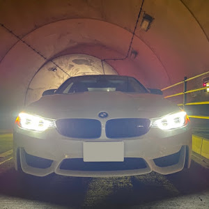 M4 クーペ F82